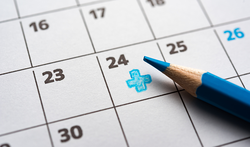 印のついたカレンダー