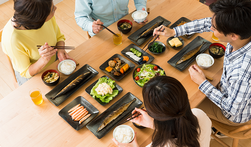家族でバランスの良い食事