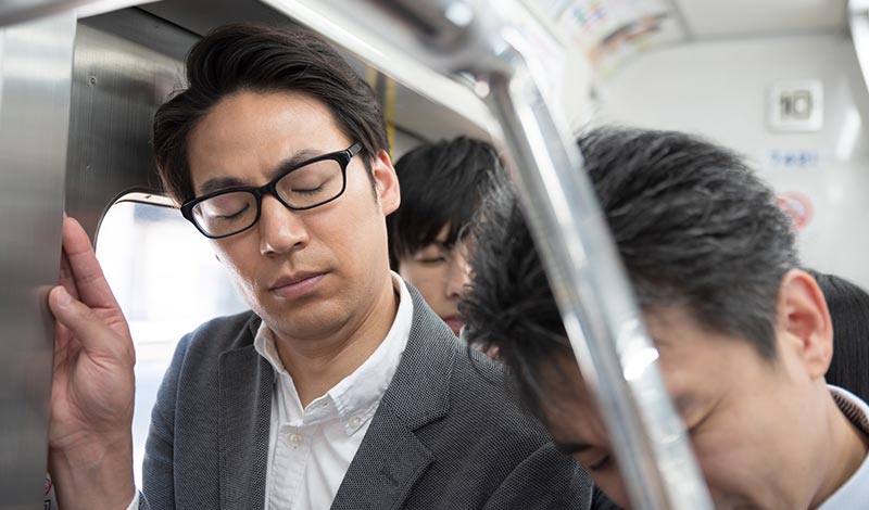 満員電車でストレスを感じる