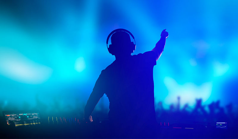 DJ