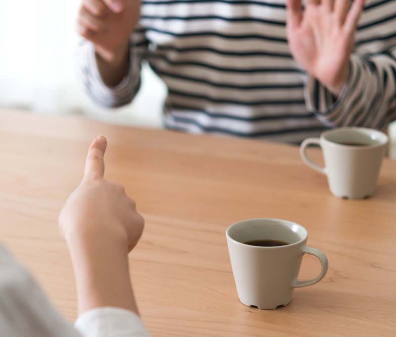 指摘される男性