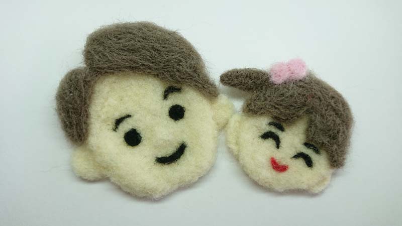 父と娘をイメージした人形