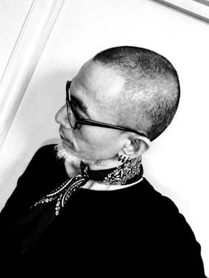 坊主に似合う洋服とは おすすめファッションとやりがちなミスをチェック スタイリスト監修 髪コト 頭髪を通じてライフスタイルを豊かにするための情報を発信