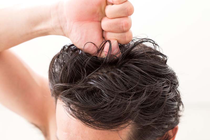 【監修記事】つむじが2つあるとハゲる！？つむじと薄毛の関係に迫る | 髪コト - 頭髪を通じてライフスタイルを豊かにするための情報を発信