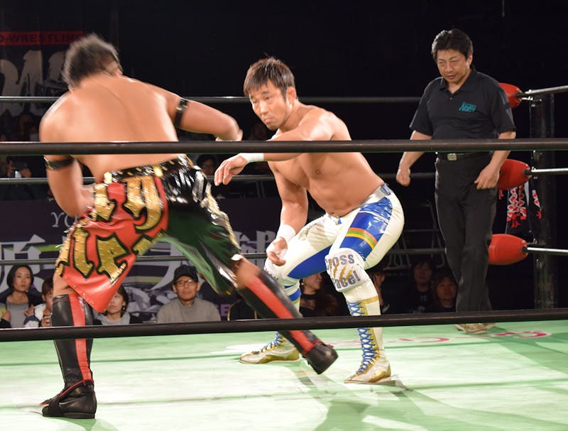 諸橋晴也 増毛プロレスラーに体当たり取材 増毛生活の極意 髪コト 頭髪を通じてライフスタイルを豊かにするための情報を発信