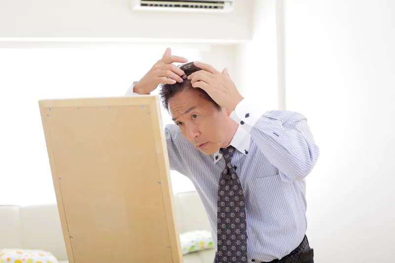 旦那がはげてきたらみんなどうしてるの 伝え方や薄毛対策を聞いてみた 髪コト 頭髪を通じてライフスタイルを豊かにするための情報を発信