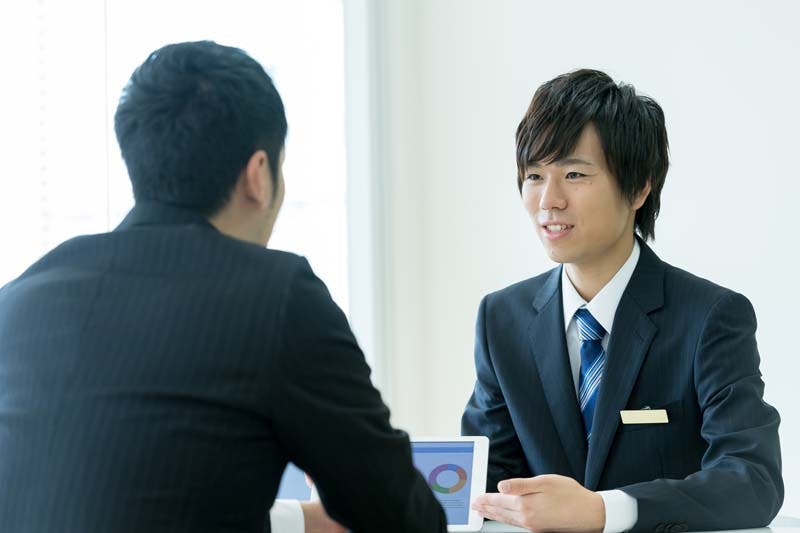 20代の社会人男性のイメージ画像