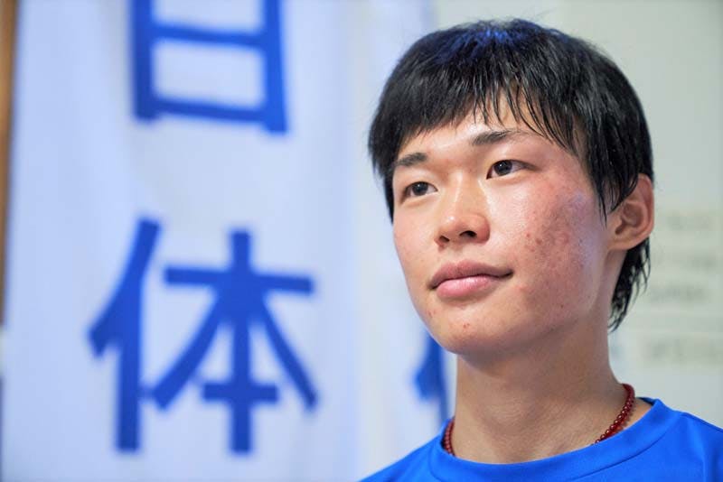 レースについて語る藤本珠輝選手