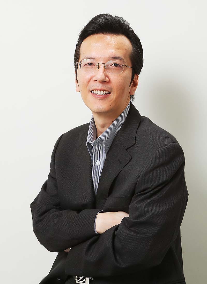 薄毛が目立ちにくいオールバックの画像