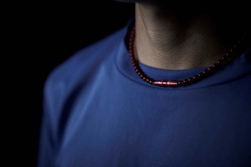 日本体育大学・藤本珠輝選手の首元