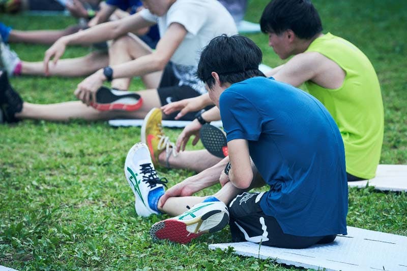 日本体育大学・藤本珠輝選手のストレッチ風景
