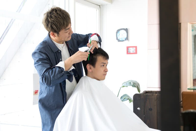 薄毛の相談ならスヴェンソンへ